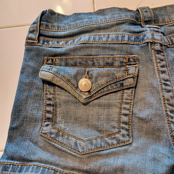 Victoria's Secret London Shorts, 30W x 2L, Low-Rise Flap Pockets 9" Waist to Hem - Picture 6 of 7